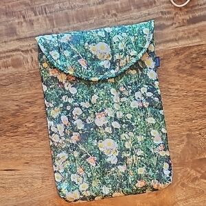 Floral Quilted Pouch